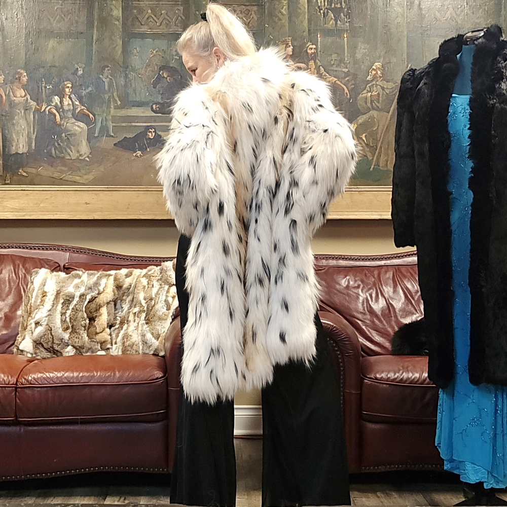 Elegant Spotted Fox Fur Coat NWT - Picture 7 of 16